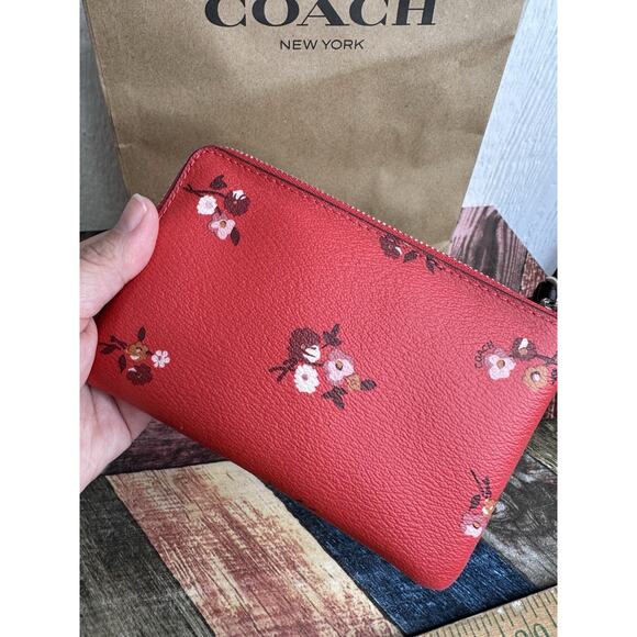 Coach F34316 Red Coated Canvas Baby Bouquet Corner Zip Wristlet Purse Wallet NWT - Picture 5 of 11